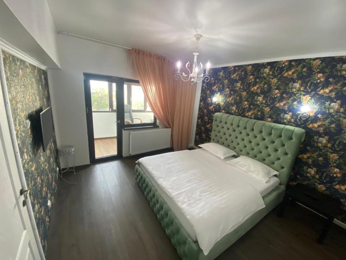 Violetta Apartament Buzau Bagian luar foto